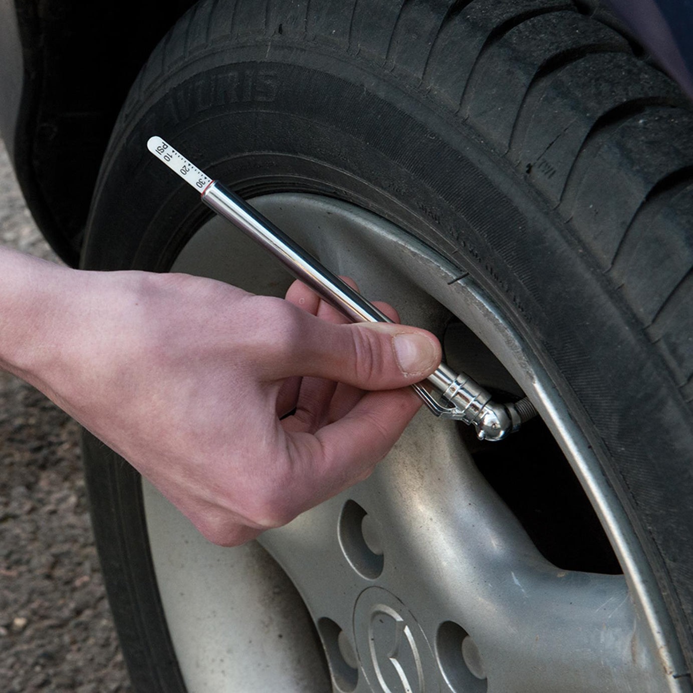 Tyre Pressure Gauge 10-100 Psi Car Bike Cyle Caravan Pocket Sized Gauge