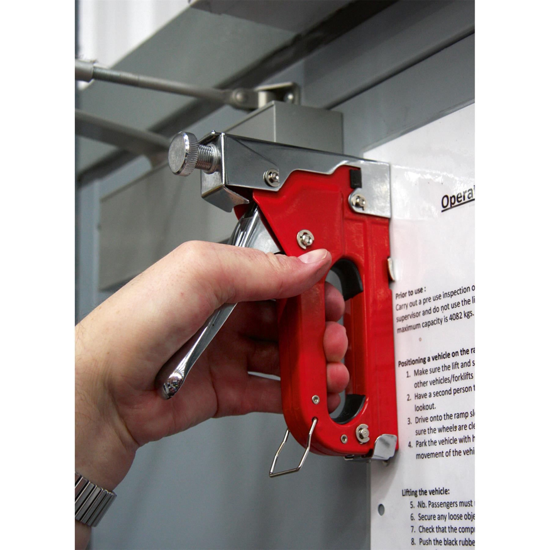 Sealey Staple & Brad Nail Gun Heavy-Duty 4-14mm