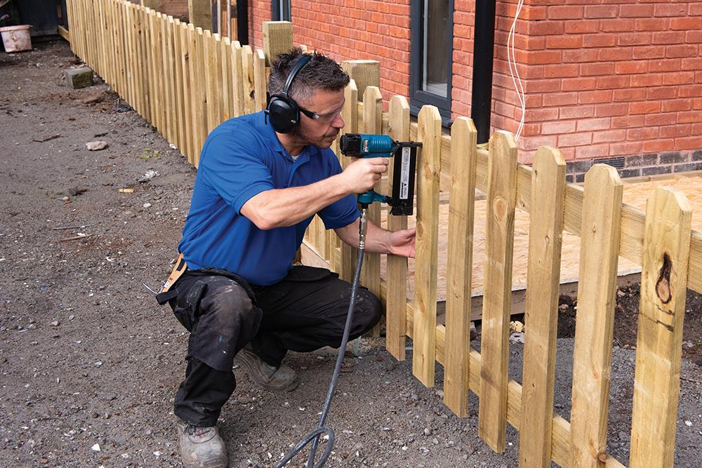 Air Finishing Nailer Nail Gun 90mm 10 - 12 Gauge Nails Framing Fencing Decking