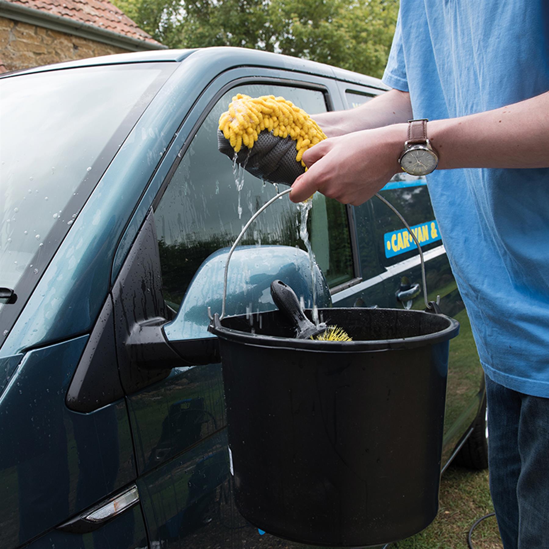 10Pk Multipurpose Buckets 12Ltr Polypropylene Sturdy Steel Handle Pouring Lip