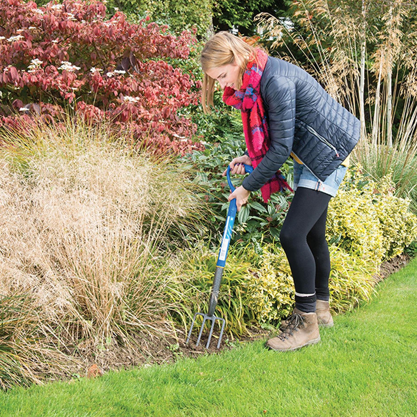 Border Fork Polypropylene Coated Steel Shaft With PYD Handle 950mm