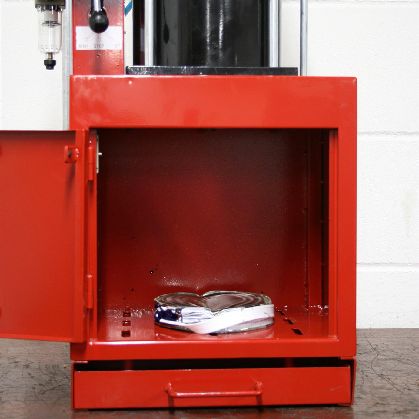 Sealey Pneumatic Paint Can Crusher 2.2tonne