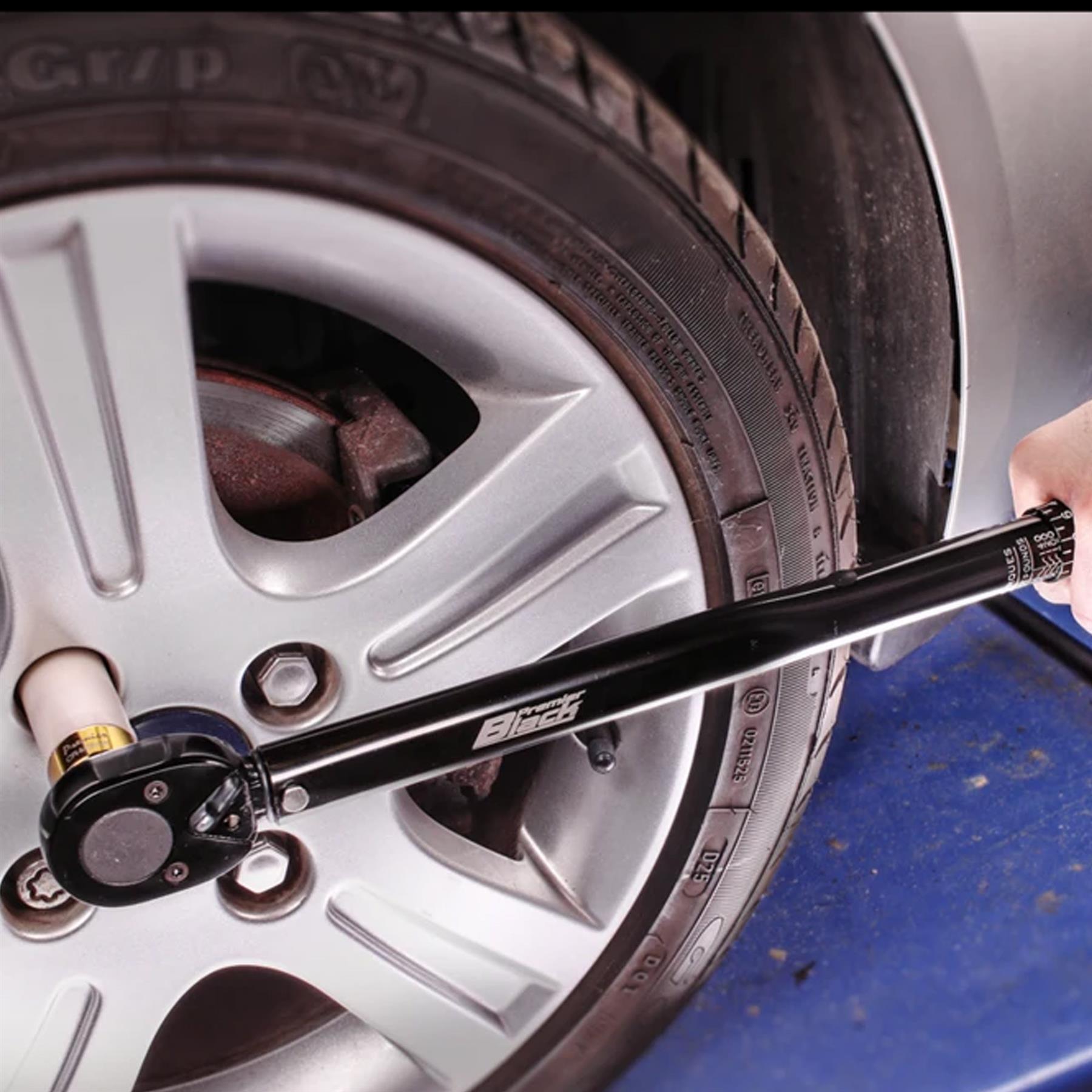 Micrometer Torque Wrench 1/2"Sq Drive Calibrated Black Series