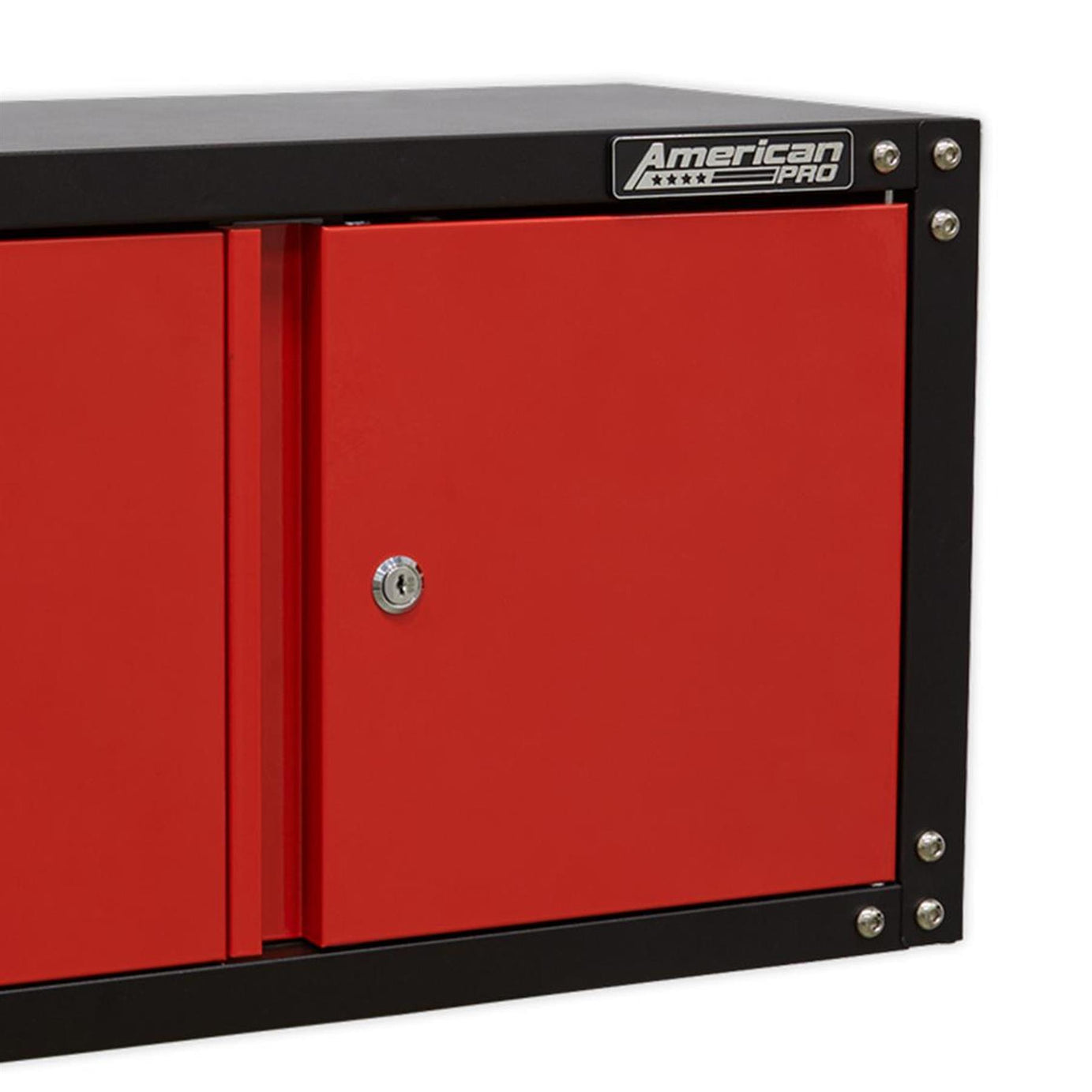Sealey American Pro 3.3m Storage System supplied with a lock and two keys.