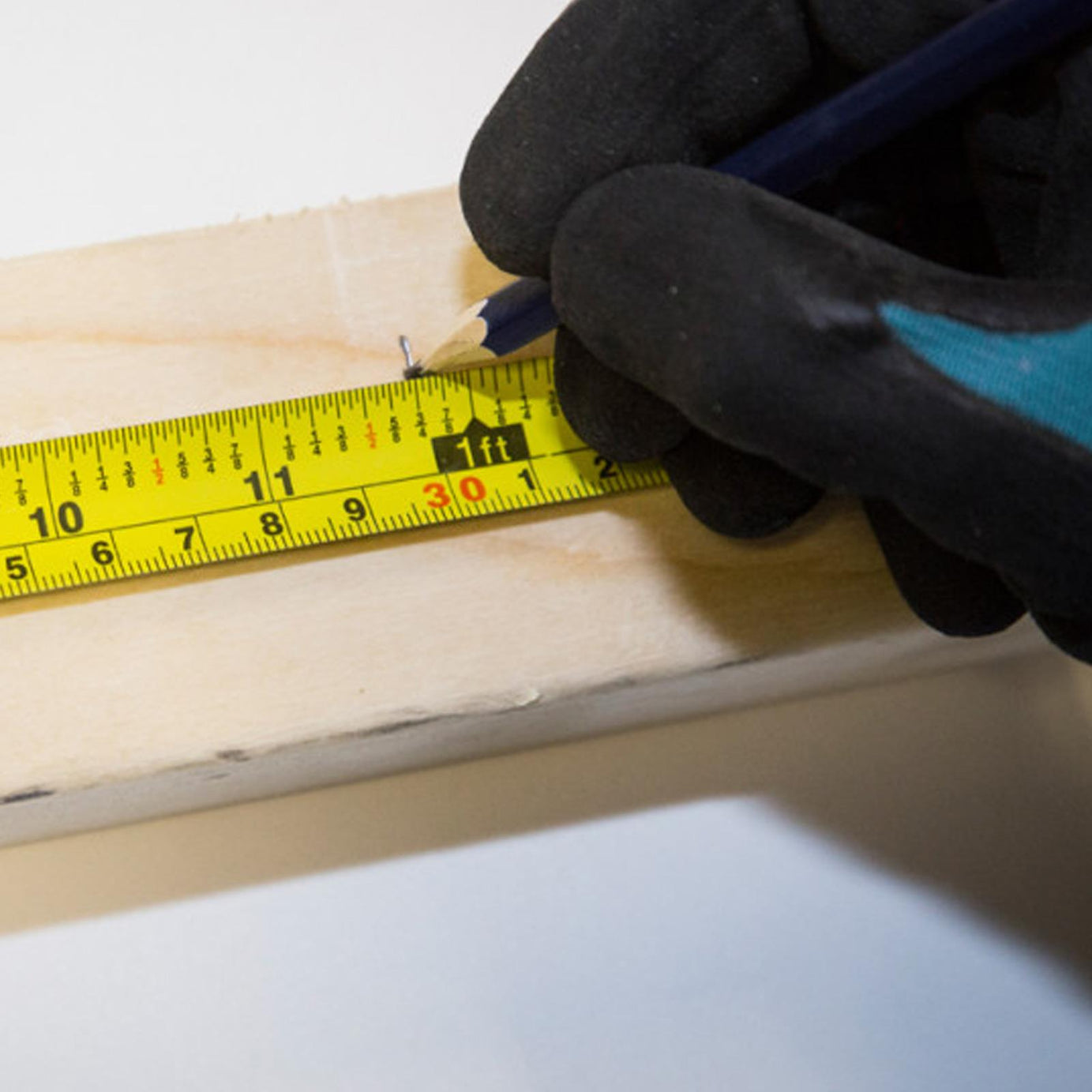 BlueSpot 5 M Meter Measuring Measure Tape Retractable Metal Lock Mechanism 16Ft Tools