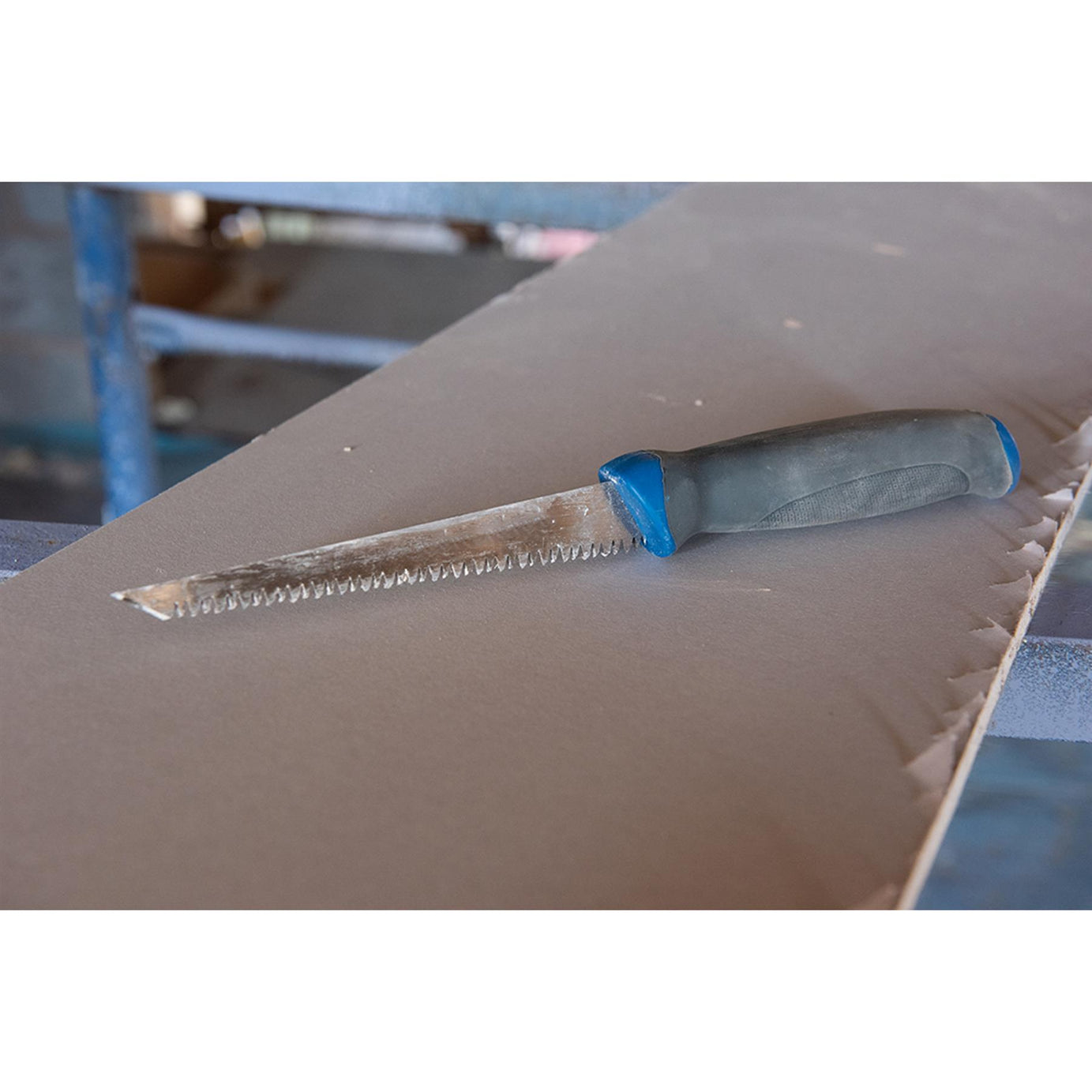Soft-Grip Drywall Saw 150mm - Tri Cut Extra-Sharp Teeth And Pointed End